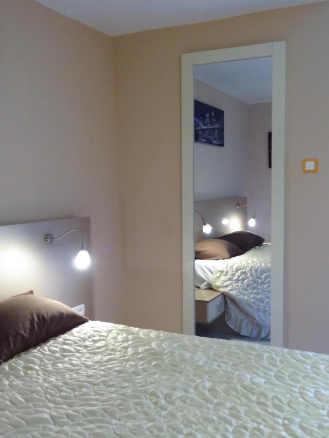 Lvc,Lac & Nyc Apartshotel Faleza Галац Экстерьер фото