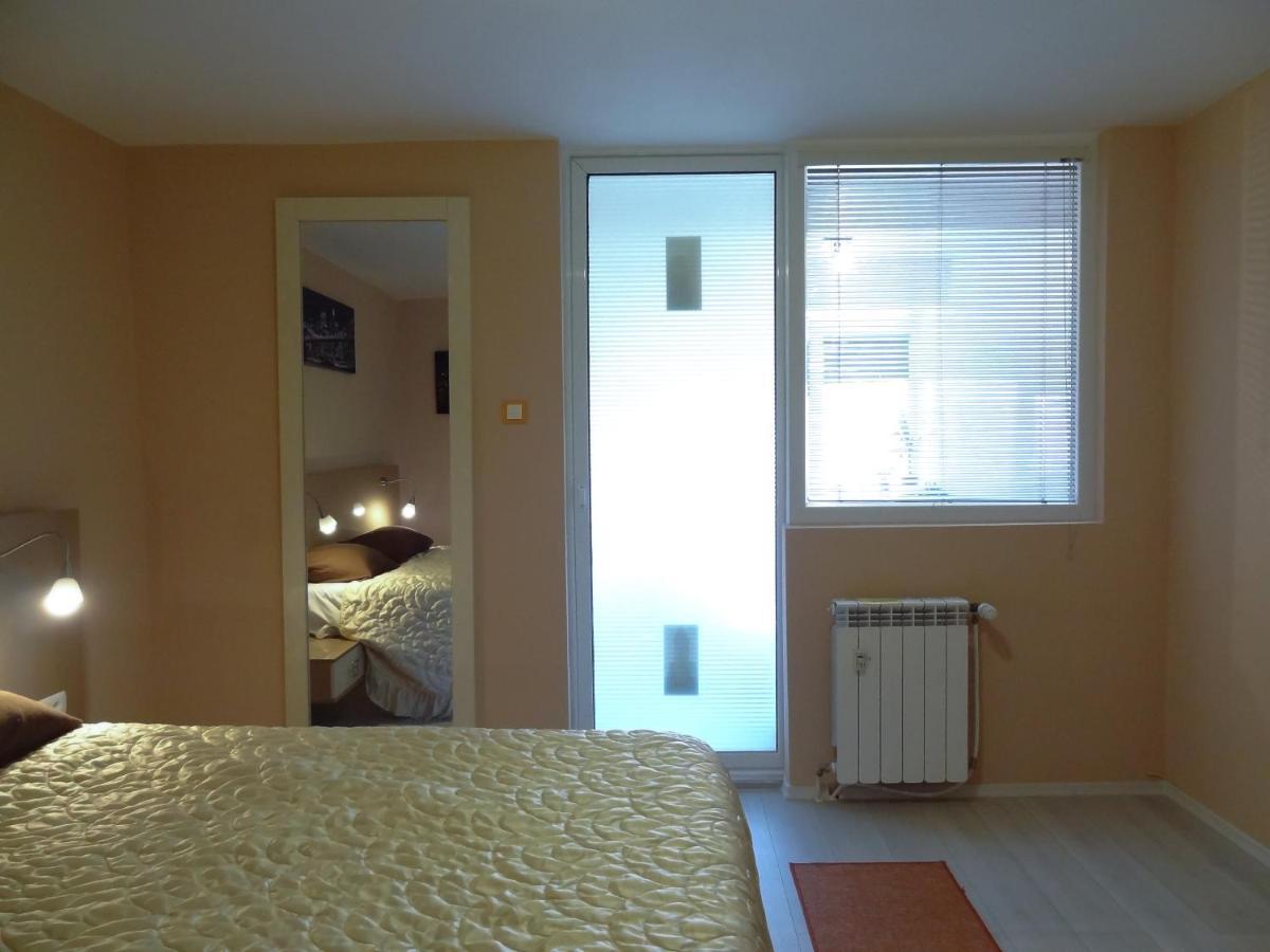 Lvc,Lac & Nyc Apartshotel Faleza Галац Экстерьер фото